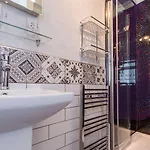 Πανσιόν Cambridge House (adults Only) 3*