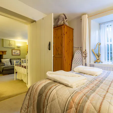 Cambridge House (adults Only)