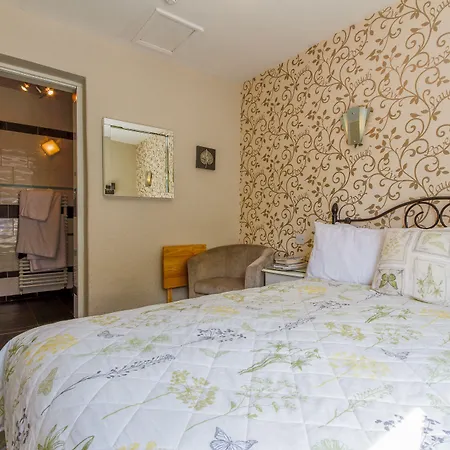 Cambridge House (adults Only) Pensionat 3*