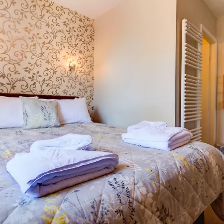 Cambridge House (adults Only) ウィンダミア