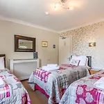 Pensión Cambridge House (adults Only)