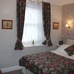Cambridge House (adults Only)